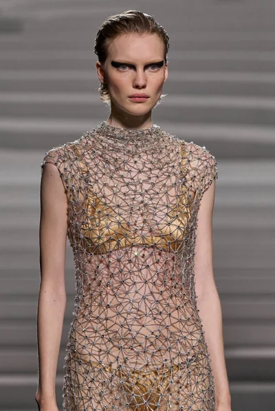 Look 80